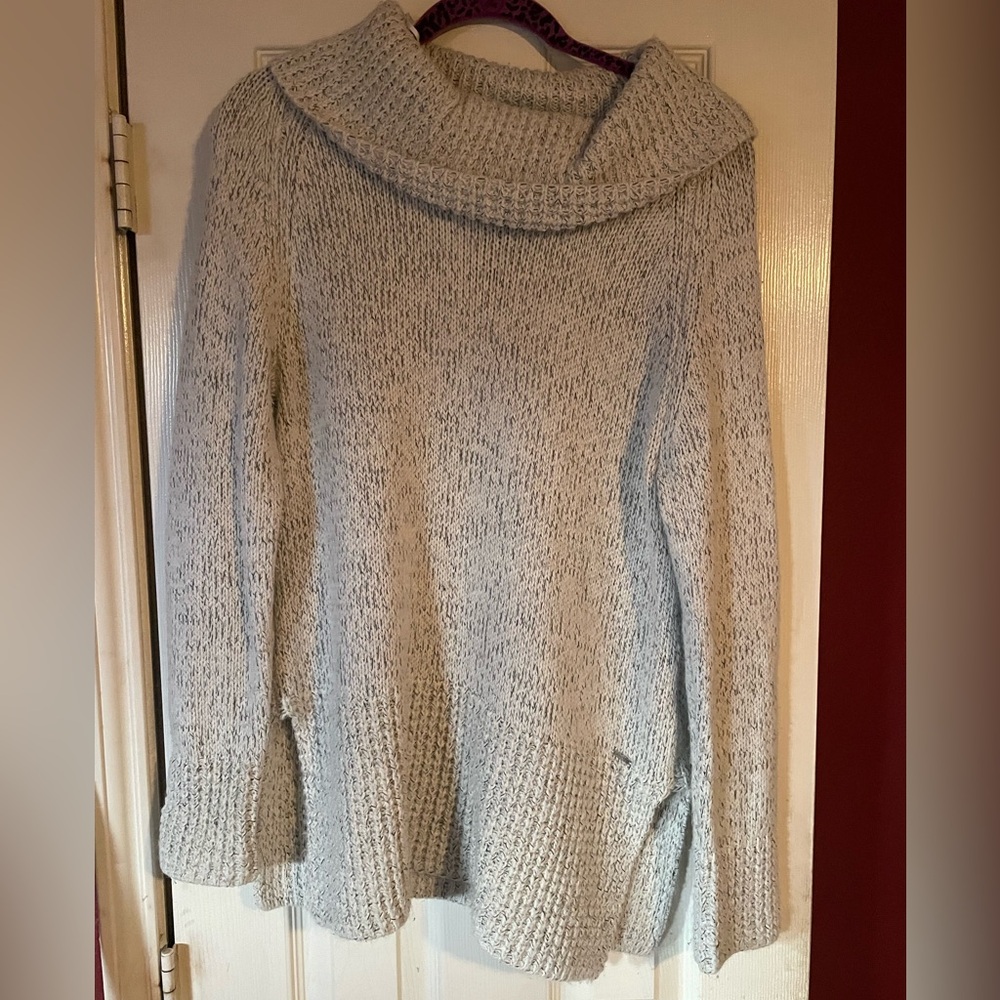DKNY Textured Knit Sweater in Cream and Purple